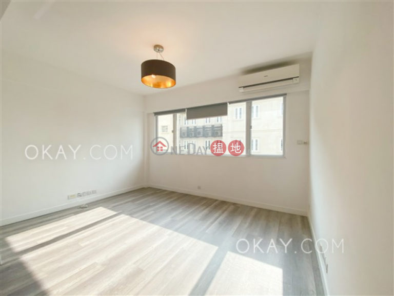 Nicely kept 2 bedroom with parking | Rental