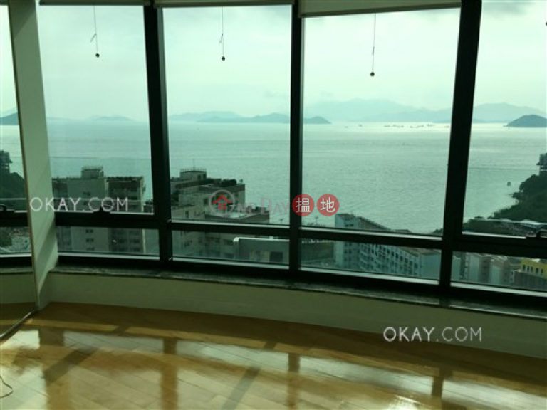 Unique penthouse with sea views & parking | For Sale