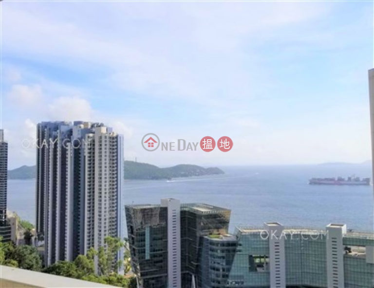 Elegant 2 bedroom with sea views, balcony | Rental