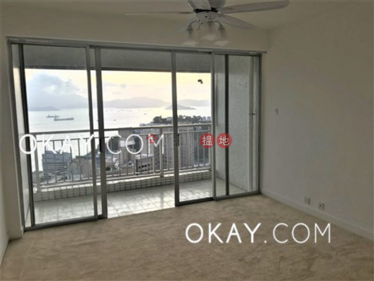 Lovely 2 bedroom with sea views, balcony | Rental