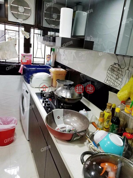 Wah Lai House, Wah Kwai Estate | 2 bedroom Low Floor Flat for Sale