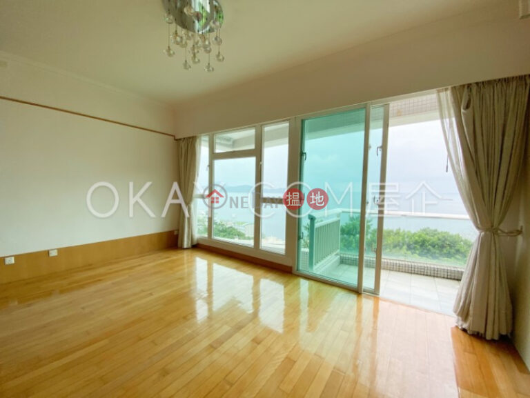 Stylish 3 bedroom with sea views, balcony | For Sale