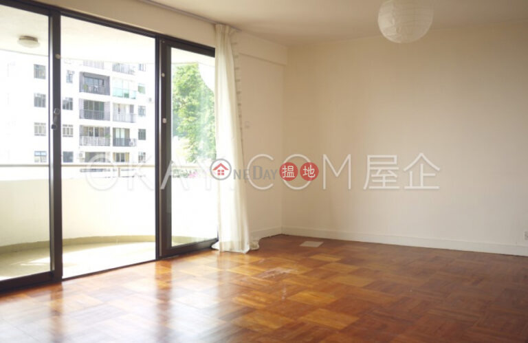 Charming 3 bedroom with balcony & parking | Rental