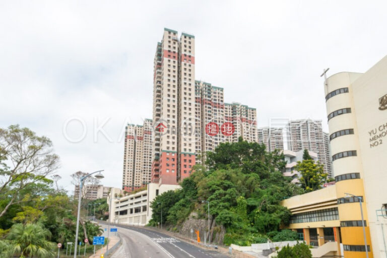 Intimate 2 bedroom on high floor | For Sale