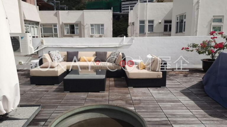 Popular 3 bedroom on high floor with rooftop & balcony | For Sale