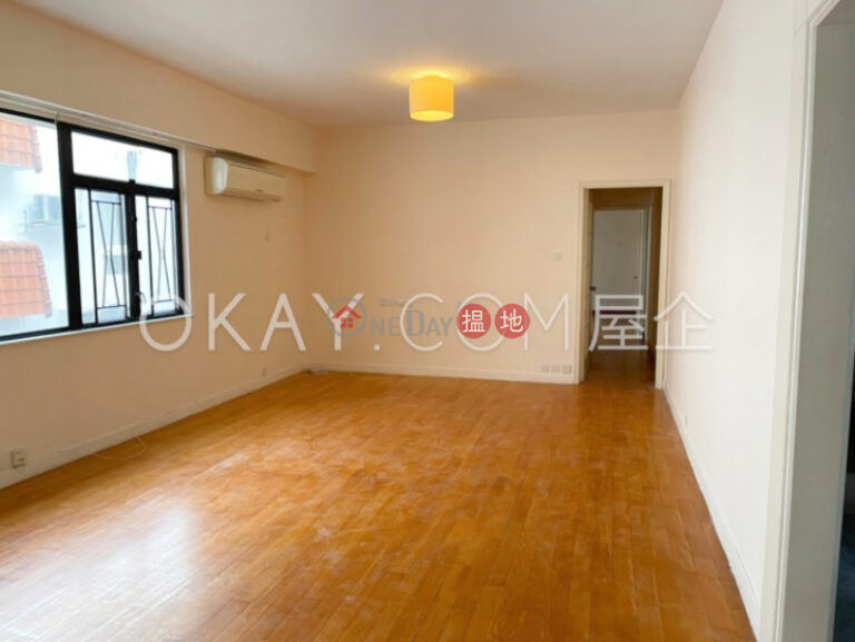 Elegant 3 bedroom with parking | For Sale