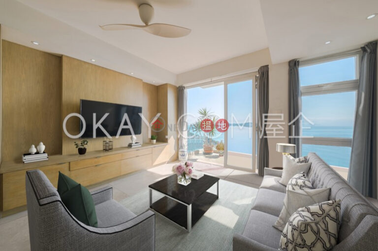 Beautiful 2 bedroom with balcony & parking | Rental