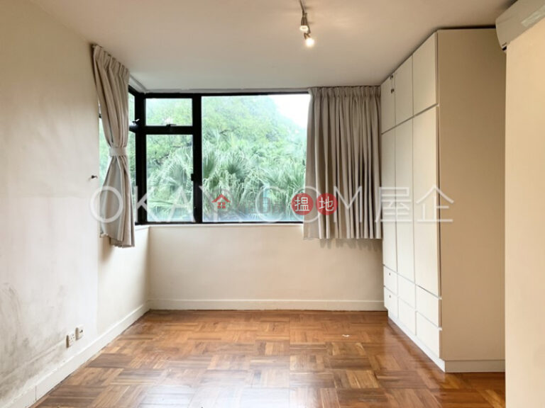 Stylish 3 bedroom with balcony & parking | For Sale