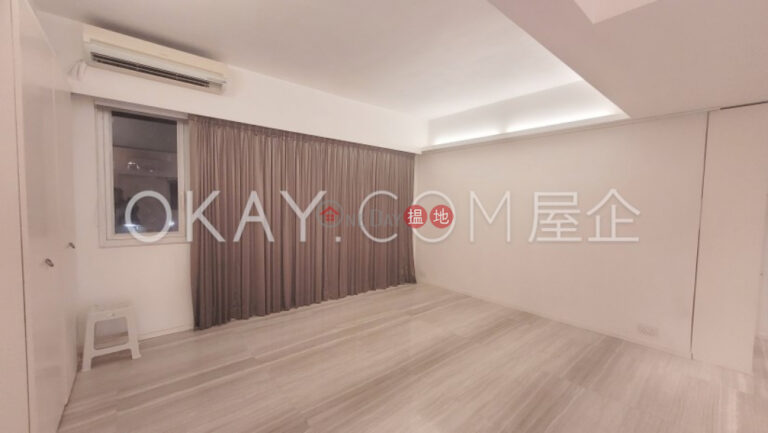 Charming 2 bedroom with parking | For Sale