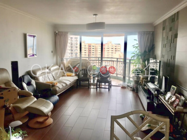 Efficient 3 bedroom with sea views & balcony | Rental