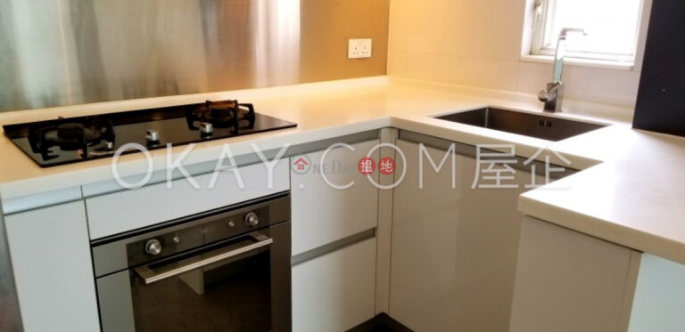 Charming 2 bedroom on high floor with rooftop | Rental