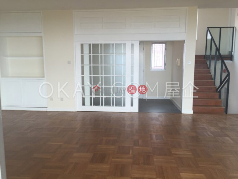 Luxurious 3 bedroom with balcony & parking | Rental